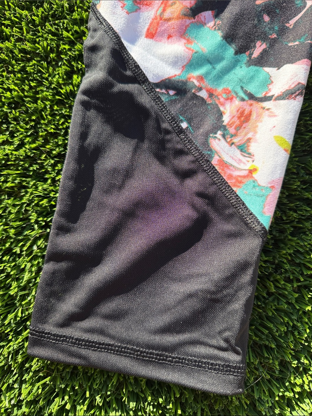 Fabletics Workout Capris - Picture 3 of 4